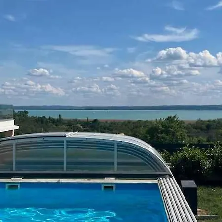 Сasa de vacaciones With Pool In Csopak-balaton 58065 Csopak
